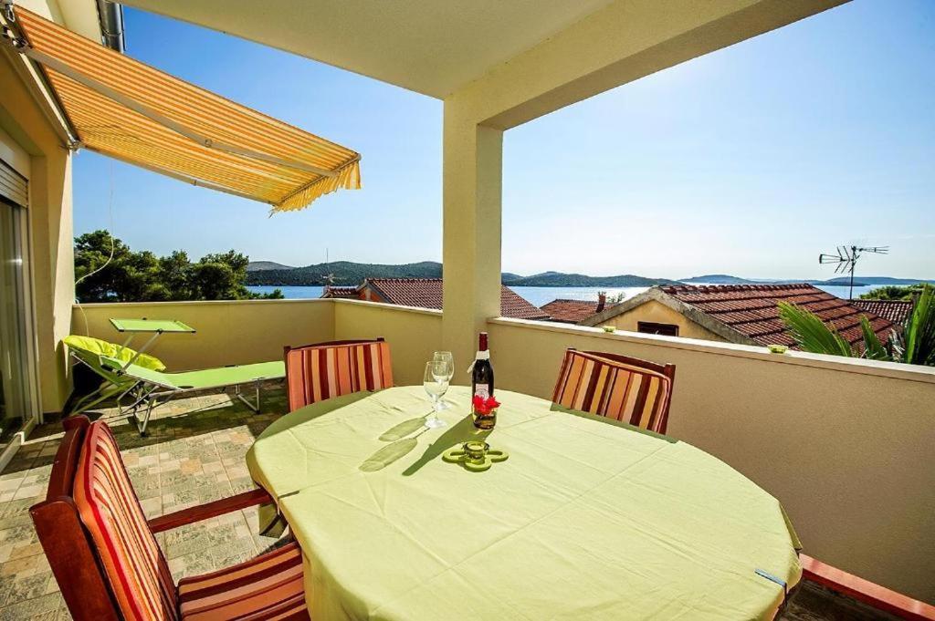 Deluxe Apartment Жаборич Экстерьер фото