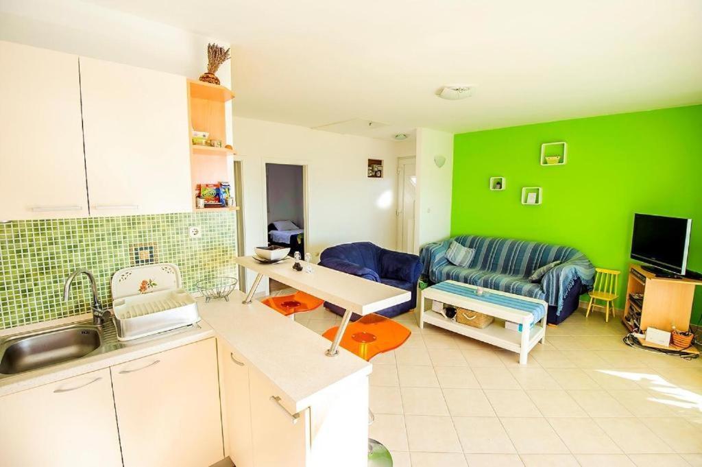 Deluxe Apartment Жаборич Экстерьер фото