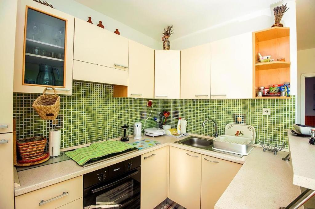 Deluxe Apartment Жаборич Экстерьер фото